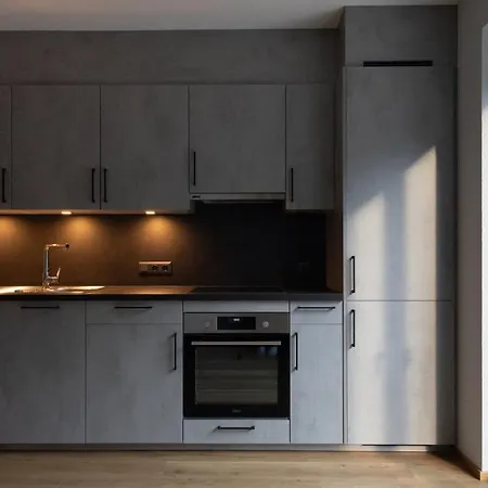 Varadies * 페트노이 암 아를베르크