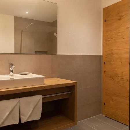 Varadies Appartement *